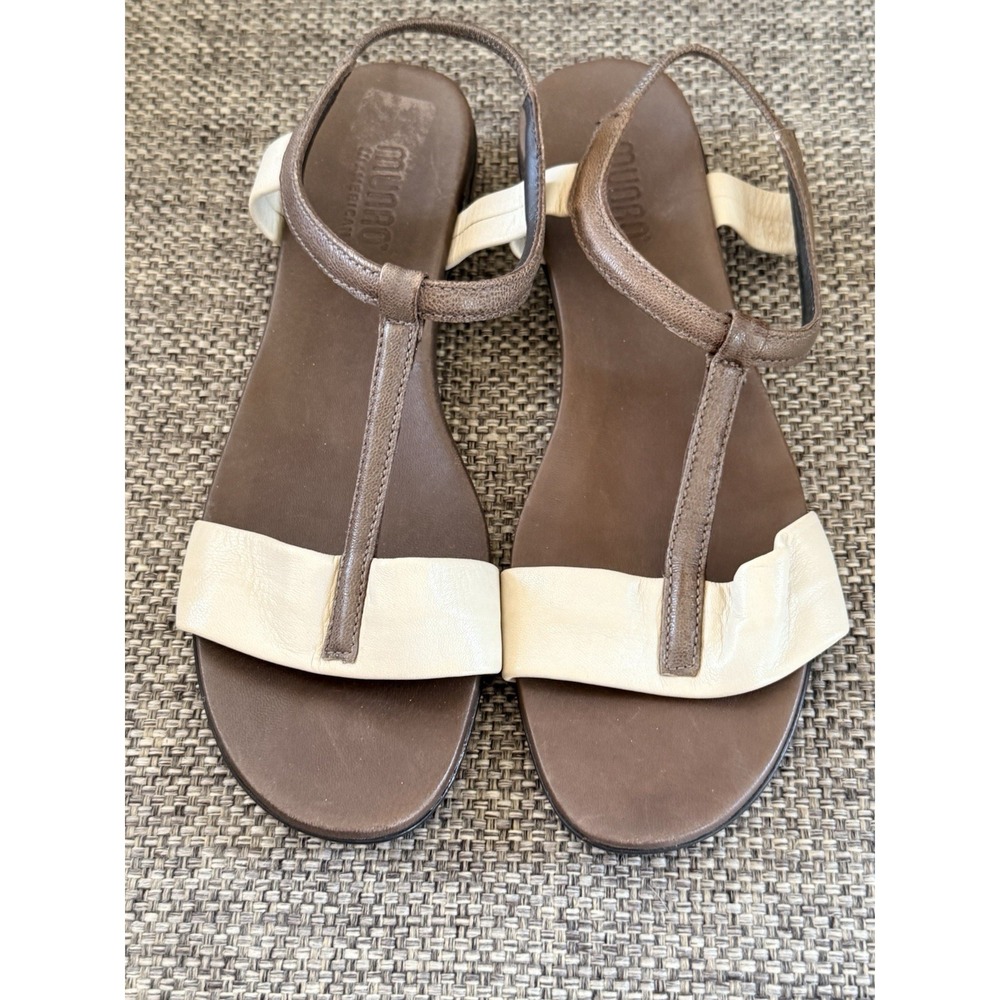 Munro American Cream/Brown Slingback Sandals. Sz 9
